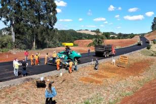 pavimentacao-poliedrica-pitanga.jpg