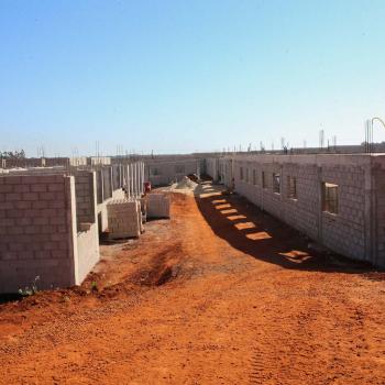 Obras de Construçao da Cadeia Publica de Guaira no loteamento Jardim Floresta com investimento de 16 milhoes. Exemplo da nova realidade do sistema carcerário que está sendo construída no Paraná. Acabar com o problema da superlotação em carceragens de delegacias e realocar os detentos em um espaço estruturado é uma das principais metas do Governo do Estado.  