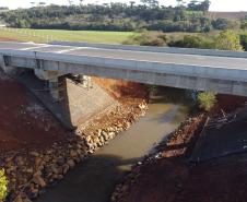 Obras do  Contorno Noroeste de Pato Branco com um viaduto erguido sobre a BR-158, uma ponte sobre o Rio Ligeiro e cinco quilômetros de rodovia até a PR-493 em Itapejara D Oeste. O objetivo é enviar todo o tráfego  de caminhões, para o contorno, aliviando o trânsito urbano. 