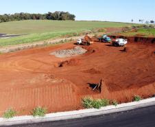 Obras do  Contorno Noroeste de Pato Branco com um viaduto erguido sobre a BR-158, uma ponte sobre o Rio Ligeiro e cinco quilômetros de rodovia até a PR-493 em Itapejara D Oeste. O objetivo é enviar todo o tráfego  de caminhões, para o contorno, aliviando o trânsito urbano. 