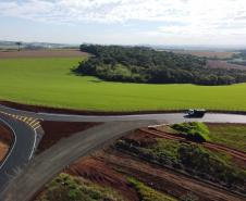 Obras do  Contorno Noroeste de Pato Branco com um viaduto erguido sobre a BR-158, uma ponte sobre o Rio Ligeiro e cinco quilômetros de rodovia até a PR-493 em Itapejara D Oeste. O objetivo é enviar todo o tráfego  de caminhões, para o contorno, aliviando o trânsito urbano. 