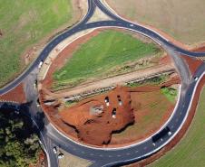 Obras do  Contorno Noroeste de Pato Branco com um viaduto erguido sobre a BR-158, uma ponte sobre o Rio Ligeiro e cinco quilômetros de rodovia até a PR-493 em Itapejara D Oeste. O objetivo é enviar todo o tráfego  de caminhões, para o contorno, aliviando o trânsito urbano. 