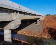 Obras do  Contorno Noroeste de Pato Branco com um viaduto erguido sobre a BR-158, uma ponte sobre o Rio Ligeiro e cinco quilômetros de rodovia até a PR-493 em Itapejara D Oeste. O objetivo é enviar todo o tráfego  de caminhões, para o contorno, aliviando o trânsito urbano. 