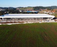 Obras da nova rodoviária de Francisco Beltrao com mais de 6.300 m²,  que contará 12 plataformas para ônibus, além de lojas, guichês, restaurantes, espaço para taxistas e mototaxistas, jardim no centro e salas de espera para os usuários. A construcao do Terminal Rodoviario faz parte do Plano de Apoio ao Desenvolvimento dos Municipios - PAM 