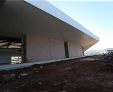 Obras da nova rodoviária de Francisco Beltrao com mais de 6.300 m²,  que contará 12 plataformas para ônibus, além de lojas, guichês, restaurantes, espaço para taxistas e mototaxistas, jardim no centro e salas de espera para os usuários. A construcao do Terminal Rodoviario faz parte do Plano de Apoio ao Desenvolvimento dos Municipios - PAM 