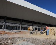 Obras da nova rodoviária de Francisco Beltrao com mais de 6.300 m²,  que contará 12 plataformas para ônibus, além de lojas, guichês, restaurantes, espaço para taxistas e mototaxistas, jardim no centro e salas de espera para os usuários. A construcao do Terminal Rodoviario faz parte do Plano de Apoio ao Desenvolvimento dos Municipios - PAM 