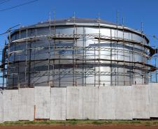 Obras de implantação de mais um reservatório de água para Cascavel e  terá capacidade para armazenar 2 milhões de litros de água e vai beneficiar diretamente aos moradores na região Norte da cidade. Com esse empreendimento, a Sanepar amplia em 200% a capacidade de reservação dos bairros que integram a região. 