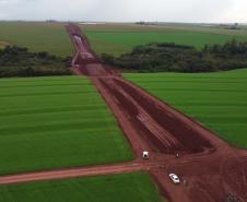Obras do contorno viário de Palotina que terá extensão de cerca de 16 km e está sendo construído para desviar o trânsito de caminhões do centro da cidade.