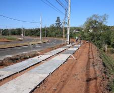 Pavimentacao e recape de vias urbarnas em Umuarama.  Av Portugal trecho entre a Rua Monteiro Lobato e o trevo da Estrada do Bonfiim (antiga PR 482 saida para Maria Helena).  -  05/08/2020 -  Foto: Geraldo Bubniak/AEN