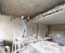 Construcao da Delegacia Cidada de Colombo. A delegacia cidadã é um novo modelo de atendimento em delegacias no Paraná, com espaços específicos e reservados para separar vítimas de agressores e possibilidade de auxílio de assistentes sociais e psicólogos, quando necessário. Colombo