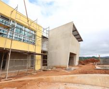 Construcao da Delegacia Cidada de Almirante Tamandare. A delegacia cidadã é um novo modelo de atendimento em delegacias no Paraná, com espaços específicos e reservados para separar vítimas de agressores e possibilidade de auxílio de assistentes sociais e psicólogos, quando necessário. Almirante Tamandare