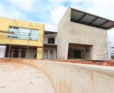 Construcao da Delegacia Cidada de Almirante Tamandare. A delegacia cidadã é um novo modelo de atendimento em delegacias no Paraná, com espaços específicos e reservados para separar vítimas de agressores e possibilidade de auxílio de assistentes sociais e psicólogos, quando necessário. Almirante Tamandare