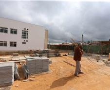 Construcao da Delegacia Cidada de Almirante Tamandare. A delegacia cidadã é um novo modelo de atendimento em delegacias no Paraná, com espaços específicos e reservados para separar vítimas de agressores e possibilidade de auxílio de assistentes sociais e psicólogos, quando necessário. Almirante Tamandare
