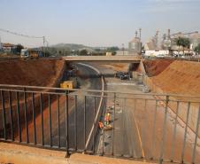 Obras na  PR-445  no trecho de 15,8 quilômetros entre Londrina e o distrito de Irerê tem previsão de entrega para dezembro