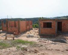 Construção das 157 casas na Vila Zezo em Imbituva,  o local passará por ação completa de regularização fundiária, com demarcação dos lotes individualizados e entrega de títulos de propriedade aos moradores. Também serão feitas obras de infraestrutura complementar para urbanização completa da região. 