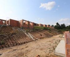 Construção das 157 casas na Vila Zezo em Imbituva,  o local passará por ação completa de regularização fundiária, com demarcação dos lotes individualizados e entrega de títulos de propriedade aos moradores. Também serão feitas obras de infraestrutura complementar para urbanização completa da região. 