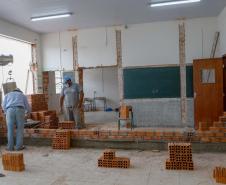 colegio estadual leonardo f. nogueira em Pinhalão.