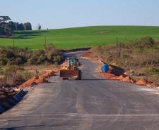 Obras rodoviárias levam segurança e desenvolvimento a Castro 