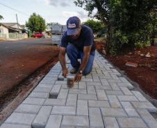  Obras de Pavimentação asfáltica e calçada na cidade de Braganey 
