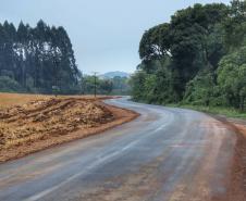 Asfalto em estrada rural valoriza o turismo e a produção de Mariópolis 