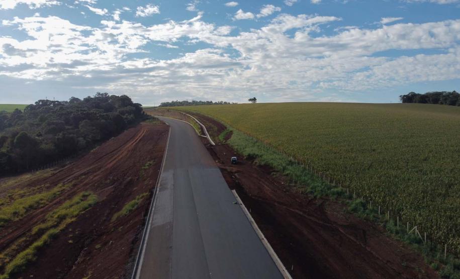 Obras do  Contorno Noroeste de Pato Branco com um viaduto erguido sobre a BR-158, uma ponte sobre o Rio Ligeiro e cinco quilômetros de rodovia até a PR-493 em Itapejara D Oeste. O objetivo é enviar todo o tráfego  de caminhões, para o contorno, aliviando o trânsito urbano.