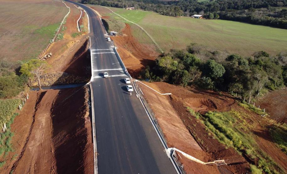 Obras do  Contorno Noroeste de Pato Branco com um viaduto erguido sobre a BR-158, uma ponte sobre o Rio Ligeiro e cinco quilômetros de rodovia até a PR-493 em Itapejara D Oeste. O objetivo é enviar todo o tráfego  de caminhões, para o contorno, aliviando o trânsito urbano.