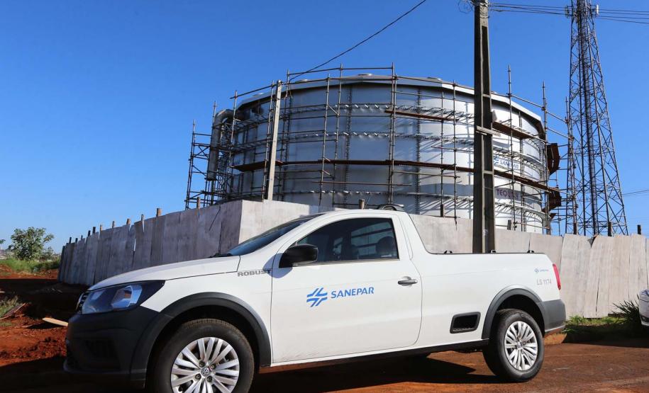 Obras de implantação de mais um reservatório de água para Cascavel e  terá capacidade para armazenar 2 milhões de litros de água e vai beneficiar diretamente aos moradores na região Norte da cidade. Com esse empreendimento, a Sanepar amplia em 200% a capacidade de reservação dos bairros que integram a região.