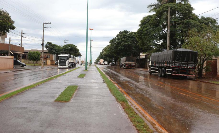 Obras do contorno viário de Palotina que terá extensão de cerca de 16 km e está sendo construído para desviar o trânsito de caminhões do centro da cidade.