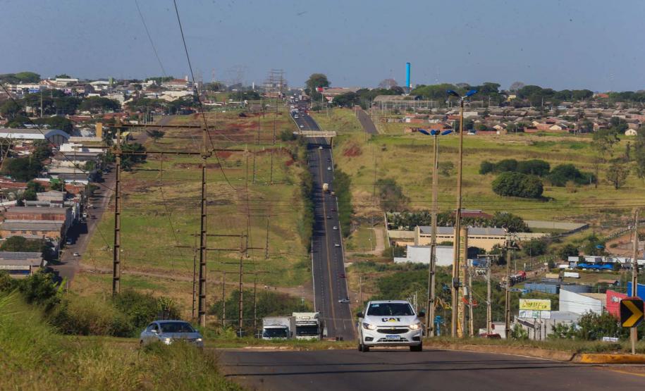 Obras do Contorno Sul de Maringa sao  11,8 km de extensão entre as PR-317 e a BR-376. Recuperacao emergencial do pavimento.  -  04/08/2020 -  Foto: Geraldo Bubniak/AEN