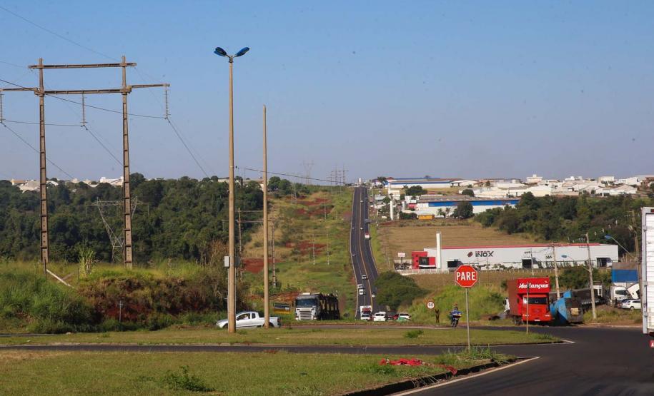Obras do Contorno Sul de Maringa sao  11,8 km de extensão entre as PR-317 e a BR-376. Recuperacao emergencial do pavimento.  -  04/08/2020 -  Foto: Geraldo Bubniak/AEN