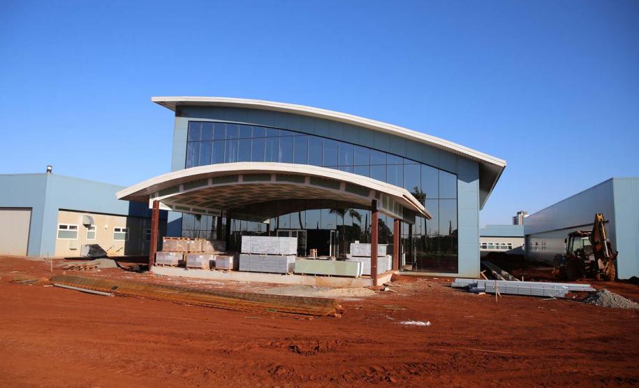 Obras do Hospital da Criança de Maringá,   serao 160 leitos, sendo 20 de UTI, a área construída é de aproximadamente 23 mil metros quadrados e está no espaço do antigo aeroporto da cidade, doado pela União ao município. O local tem cerca de 90 mil metros quadrados. -  04/08/2020 -  Foto: Geraldo Bubniak/AEN