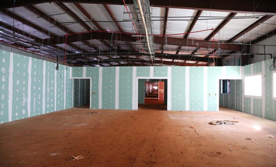 Obras do Hospital da Criança de Maringá,   serao 160 leitos, sendo 20 de UTI, a área construída é de aproximadamente 23 mil metros quadrados e está no espaço do antigo aeroporto da cidade, doado pela União ao município. O local tem cerca de 90 mil metros quadrados. -  04/08/2020 -  Foto: Geraldo Bubniak/AEN