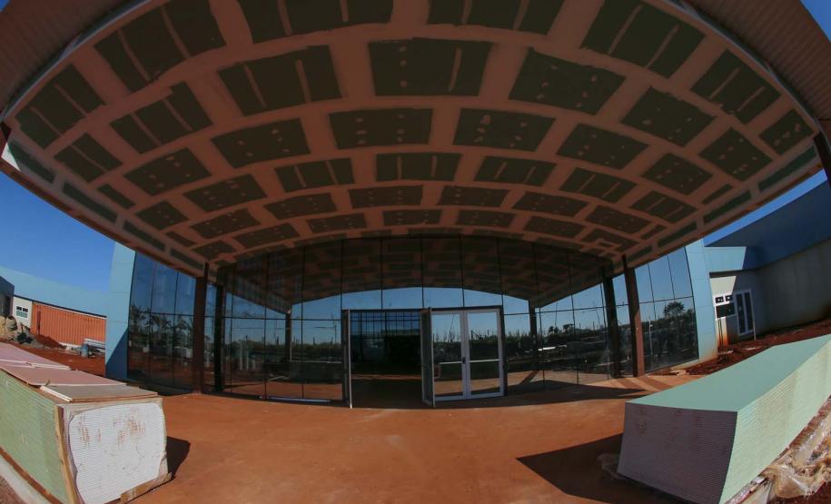 Obras do Hospital da Criança de Maringá,   serao 160 leitos, sendo 20 de UTI, a área construída é de aproximadamente 23 mil metros quadrados e está no espaço do antigo aeroporto da cidade, doado pela União ao município. O local tem cerca de 90 mil metros quadrados. -  04/08/2020 -  Foto: Geraldo Bubniak/AEN