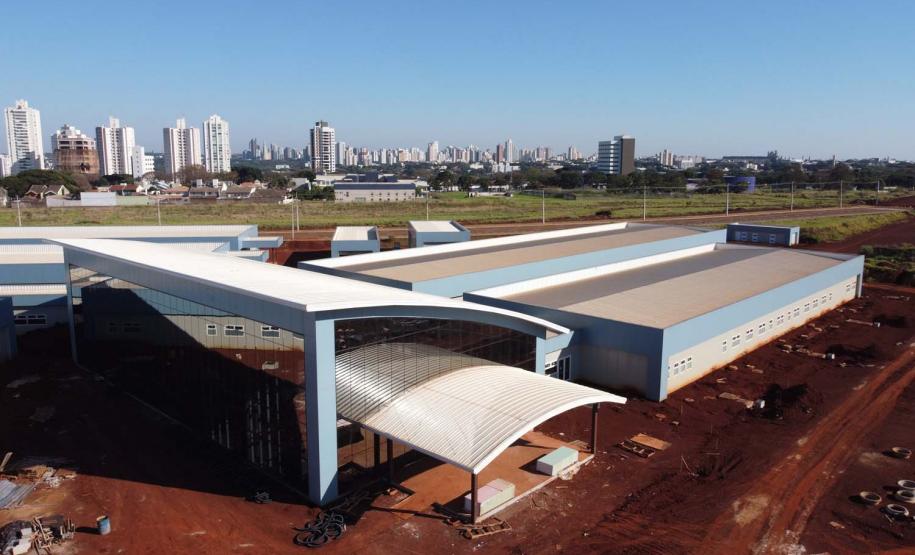 Obras do Hospital da Criança de Maringá,   serao 160 leitos, sendo 20 de UTI, a área construída é de aproximadamente 23 mil metros quadrados e está no espaço do antigo aeroporto da cidade, doado pela União ao município. O local tem cerca de 90 mil metros quadrados. -  04/08/2020 -  Foto: Geraldo Bubniak/AEN