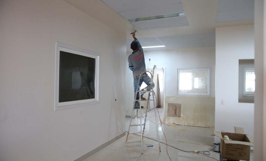 Obras do Hospital da Criança de Maringá,   serao 160 leitos, sendo 20 de UTI, a área construída é de aproximadamente 23 mil metros quadrados e está no espaço do antigo aeroporto da cidade, doado pela União ao município. O local tem cerca de 90 mil metros quadrados. -  04/08/2020 -  Foto: Geraldo Bubniak/AEN