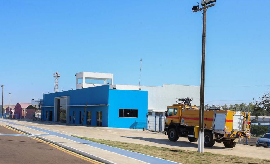 O projeto de estruturação do Aeroporto Orlando de Carvalho busca a Certificação Operacional do aeródromo junto à Agência Nacional de Aviação Civil (Anac) para receber voos regulares. As obras   incluem recapeamento e ampliação da pista,  ampliação do pátio de estacionamento de aeronaves; adequação e ampliação do terminal de embarque e desembarque de passageiros; ainda a construção de instalações para o Corpo de Bombeiros.