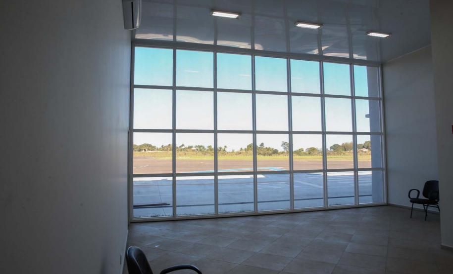 O projeto de estruturação do Aeroporto Orlando de Carvalho busca a Certificação Operacional do aeródromo junto à Agência Nacional de Aviação Civil (Anac) para receber voos regulares. As obras   incluem recapeamento e ampliação da pista,  ampliação do pátio de estacionamento de aeronaves; adequação e ampliação do terminal de embarque e desembarque de passageiros; ainda a construção de instalações para o Corpo de Bombeiros.