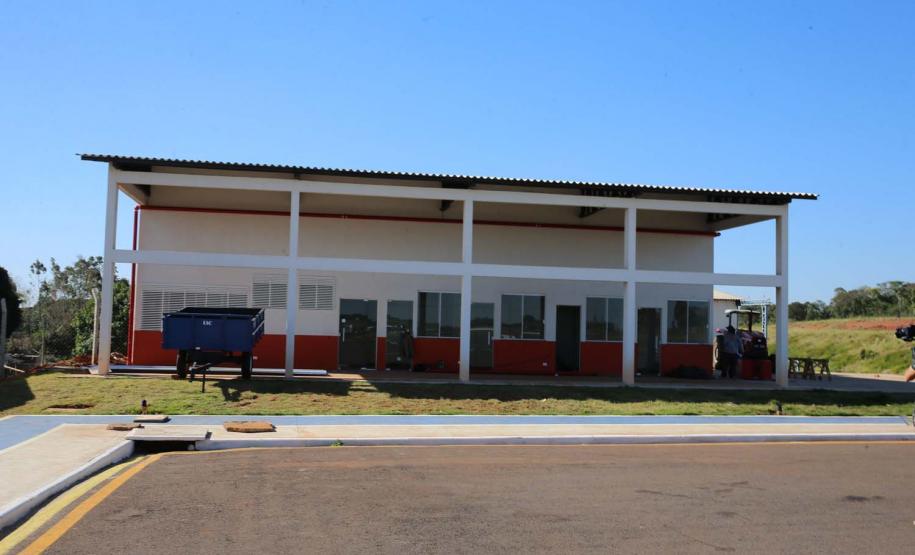 O projeto de estruturação do Aeroporto Orlando de Carvalho busca a Certificação Operacional do aeródromo junto à Agência Nacional de Aviação Civil (Anac) para receber voos regulares. As obras   incluem recapeamento e ampliação da pista,  ampliação do pátio de estacionamento de aeronaves; adequação e ampliação do terminal de embarque e desembarque de passageiros; ainda a construção de instalações para o Corpo de Bombeiros.