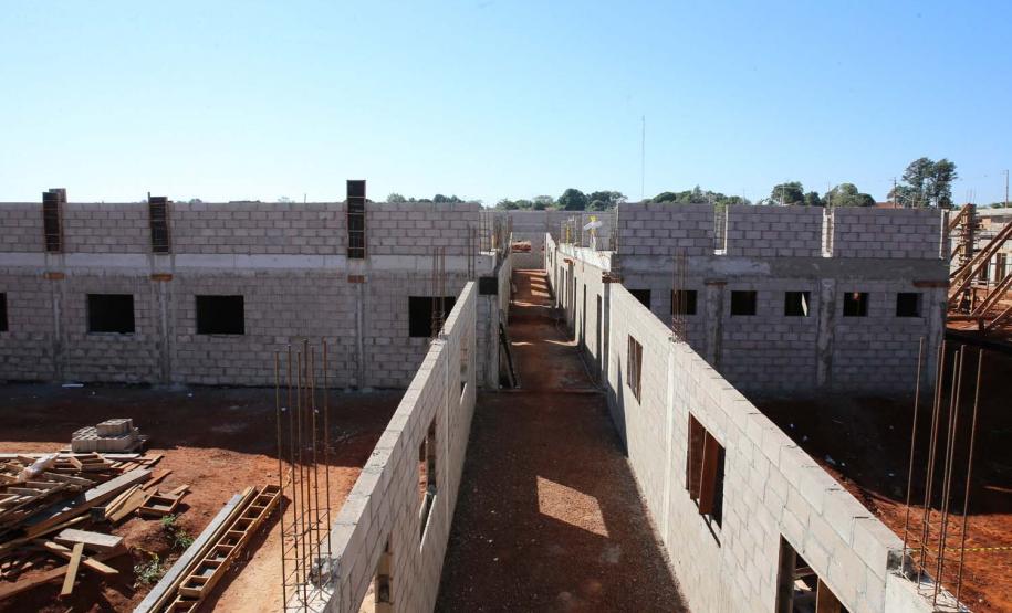 Obras de Construçao da Cadeia Publica de Guaira no loteamento Jardim Floresta com investimento de 16 milhoes. Exemplo da nova realidade do sistema carcerário que está sendo construída no Paraná. Acabar com o problema da superlotação em carceragens de delegacias e realocar os detentos em um espaço estruturado é uma das principais metas do Governo do Estado.