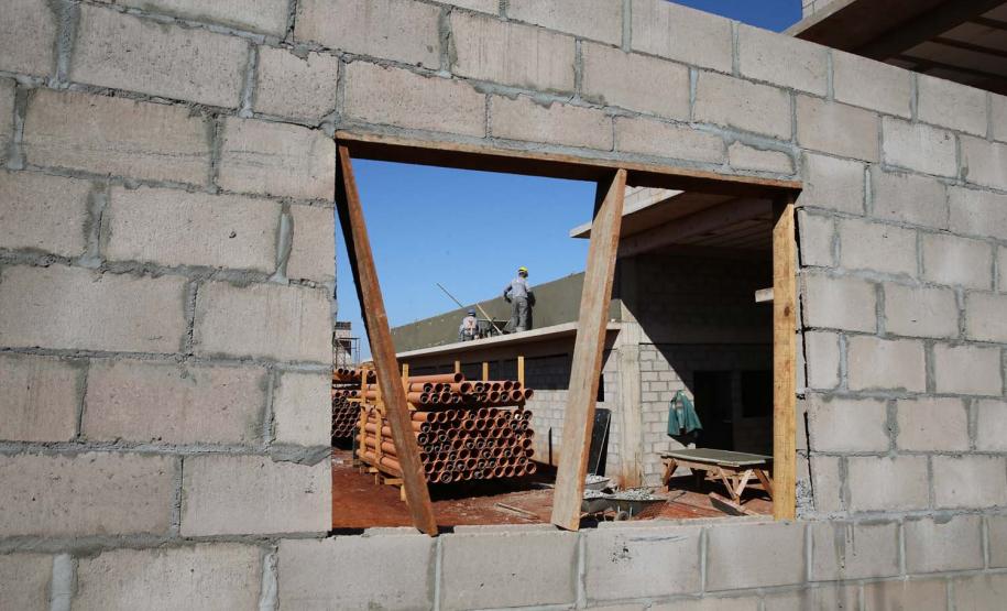 Obras de Construçao da Cadeia Publica de Guaira no loteamento Jardim Floresta com investimento de 16 milhoes. Exemplo da nova realidade do sistema carcerário que está sendo construída no Paraná. Acabar com o problema da superlotação em carceragens de delegacias e realocar os detentos em um espaço estruturado é uma das principais metas do Governo do Estado.