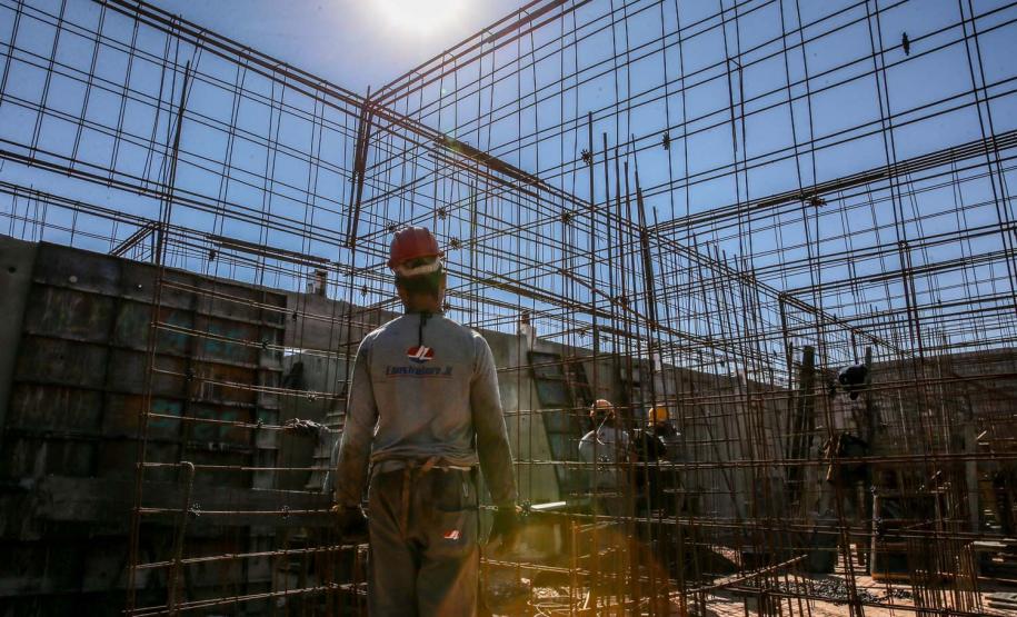 Obras de Construçao da Cadeia Publica de Guaira no loteamento Jardim Floresta com investimento de 16 milhoes. Exemplo da nova realidade do sistema carcerário que está sendo construída no Paraná. Acabar com o problema da superlotação em carceragens de delegacias e realocar os detentos em um espaço estruturado é uma das principais metas do Governo do Estado.