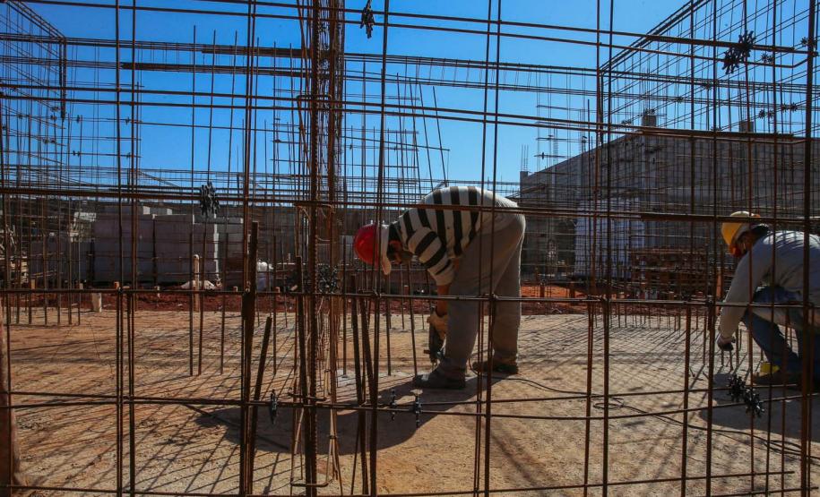 Obras de Construçao da Cadeia Publica de Guaira no loteamento Jardim Floresta com investimento de 16 milhoes. Exemplo da nova realidade do sistema carcerário que está sendo construída no Paraná. Acabar com o problema da superlotação em carceragens de delegacias e realocar os detentos em um espaço estruturado é uma das principais metas do Governo do Estado.