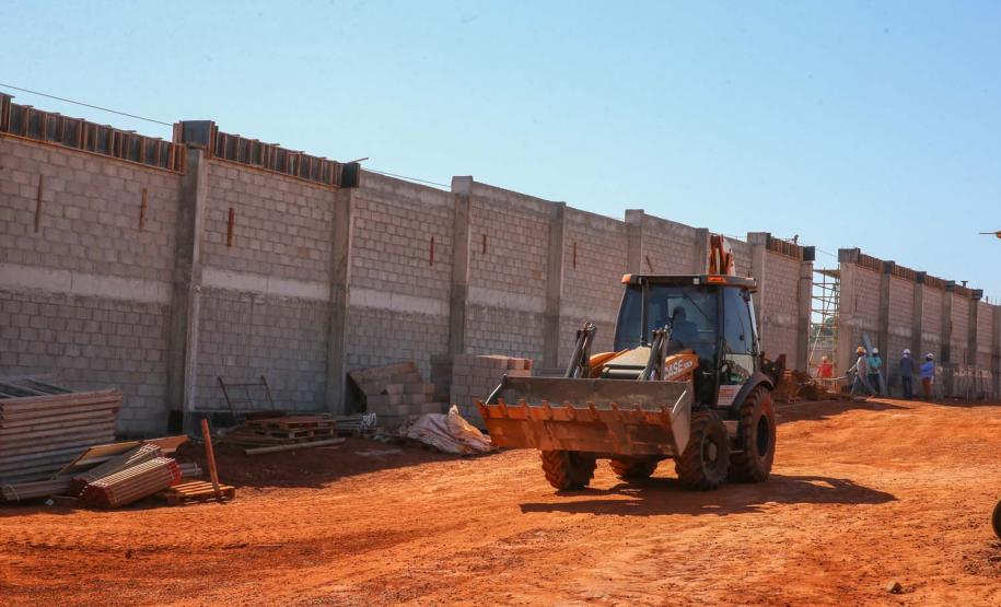 Obras de Construçao da Cadeia Publica de Guaira no loteamento Jardim Floresta com investimento de 16 milhoes. Exemplo da nova realidade do sistema carcerário que está sendo construída no Paraná. Acabar com o problema da superlotação em carceragens de delegacias e realocar os detentos em um espaço estruturado é uma das principais metas do Governo do Estado.