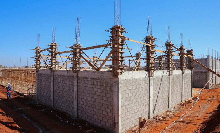 Obras de Construçao da Cadeia Publica de Guaira no loteamento Jardim Floresta com investimento de 16 milhoes. Exemplo da nova realidade do sistema carcerário que está sendo construída no Paraná. Acabar com o problema da superlotação em carceragens de delegacias e realocar os detentos em um espaço estruturado é uma das principais metas do Governo do Estado.