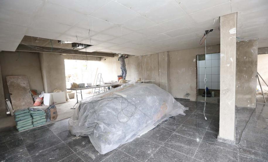 Construcao da Delegacia Cidada de Colombo. A delegacia cidadã é um novo modelo de atendimento em delegacias no Paraná, com espaços específicos e reservados para separar vítimas de agressores e possibilidade de auxílio de assistentes sociais e psicólogos, quando necessário. Colombo