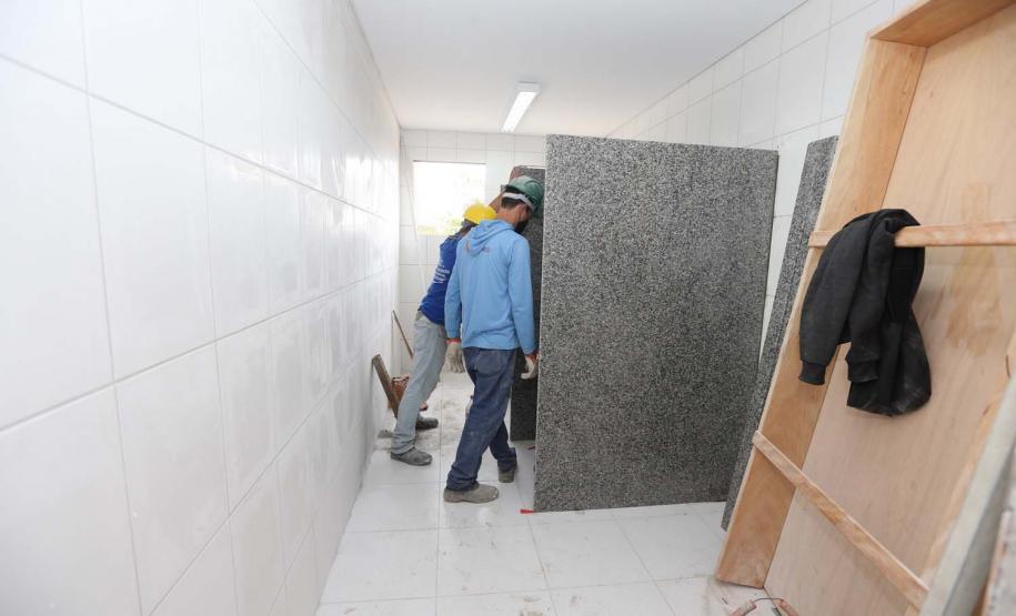 Construcao da Delegacia Cidada de Colombo. A delegacia cidadã é um novo modelo de atendimento em delegacias no Paraná, com espaços específicos e reservados para separar vítimas de agressores e possibilidade de auxílio de assistentes sociais e psicólogos, quando necessário. Colombo