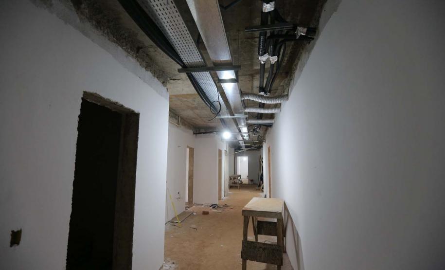 Construcao da Delegacia Cidada de Almirante Tamandare. A delegacia cidadã é um novo modelo de atendimento em delegacias no Paraná, com espaços específicos e reservados para separar vítimas de agressores e possibilidade de auxílio de assistentes sociais e psicólogos, quando necessário. Almirante Tamandare