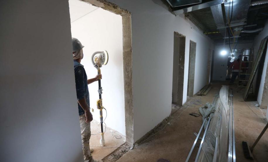 Construcao da Delegacia Cidada de Almirante Tamandare. A delegacia cidadã é um novo modelo de atendimento em delegacias no Paraná, com espaços específicos e reservados para separar vítimas de agressores e possibilidade de auxílio de assistentes sociais e psicólogos, quando necessário. Almirante Tamandare