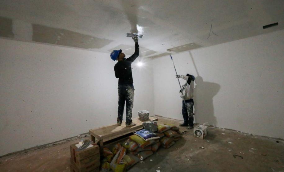 Construcao da Delegacia Cidada de Almirante Tamandare. A delegacia cidadã é um novo modelo de atendimento em delegacias no Paraná, com espaços específicos e reservados para separar vítimas de agressores e possibilidade de auxílio de assistentes sociais e psicólogos, quando necessário. Almirante Tamandare