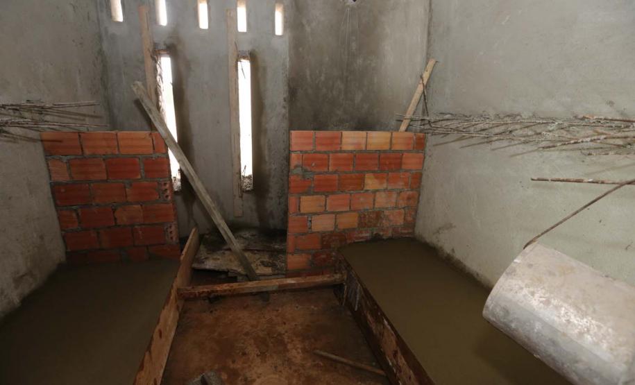 Construcao da Delegacia Cidada de Almirante Tamandare. A delegacia cidadã é um novo modelo de atendimento em delegacias no Paraná, com espaços específicos e reservados para separar vítimas de agressores e possibilidade de auxílio de assistentes sociais e psicólogos, quando necessário. Almirante Tamandare